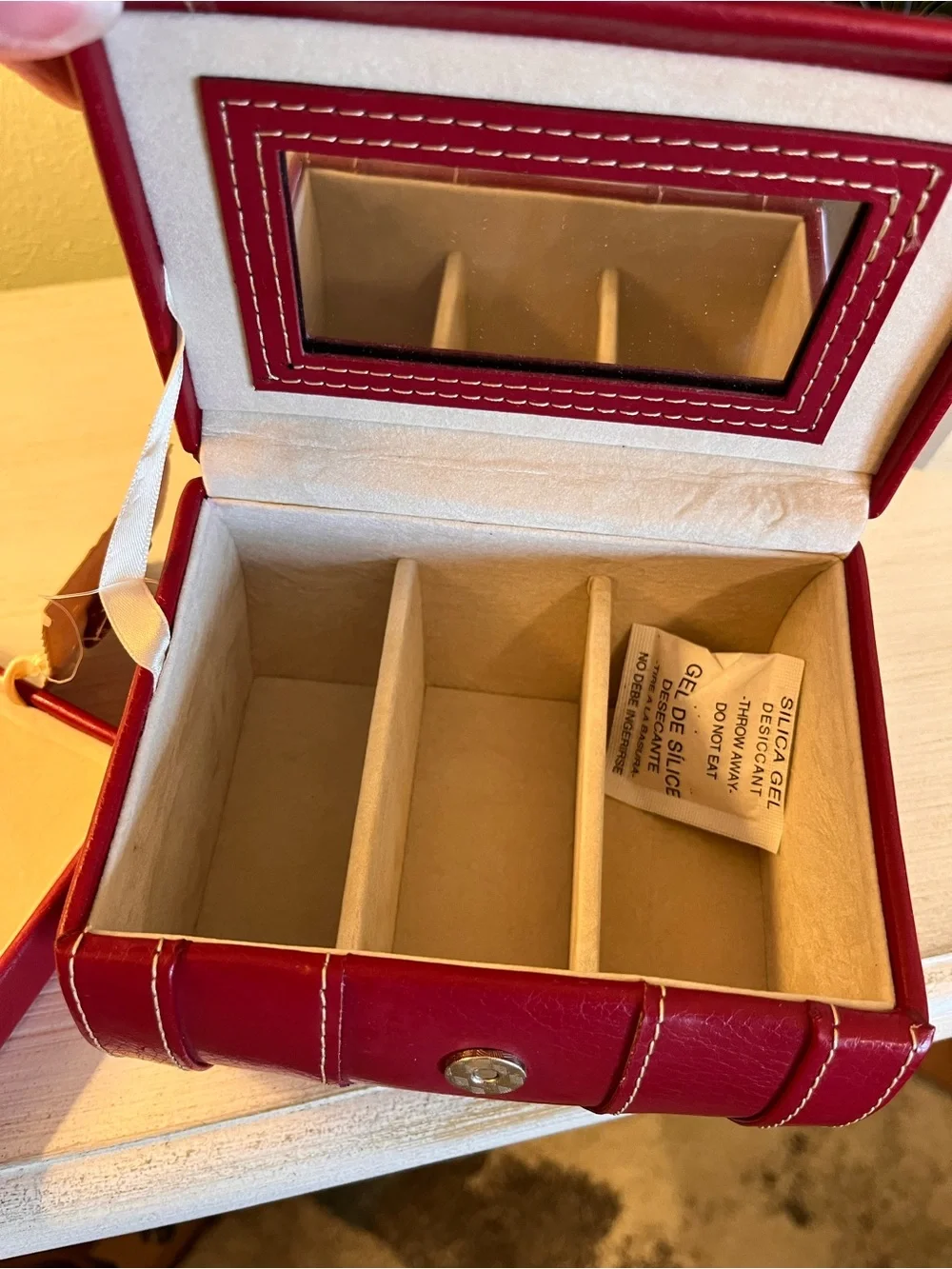 Tuscan Designs Jewelry Box Red Leather Purse Style NWT